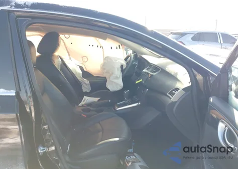 2017 Nissan Sentra Sr Turbo z USA, uszkodzony, nr VIN 3N1CB7AP3HY237436